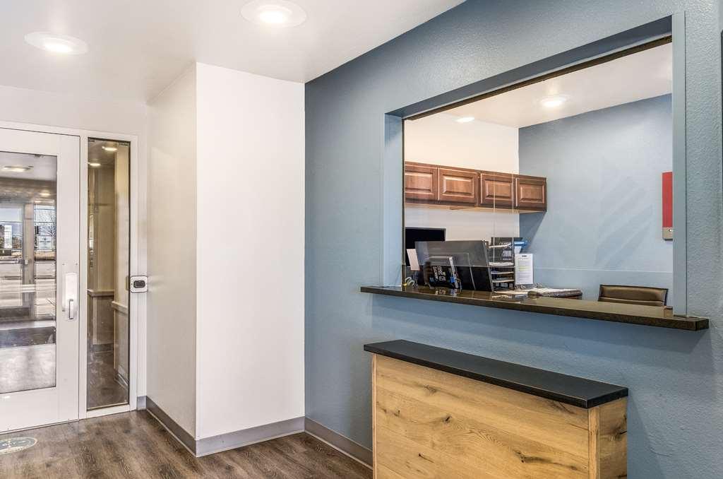 Extended Stay America Select Suites - Jacksonville - North Interior foto